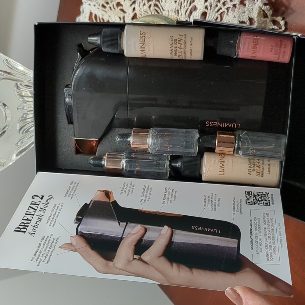 HUGE REDUCTION!!! Luminess Breeze 2 Airbrush Makeup bundle